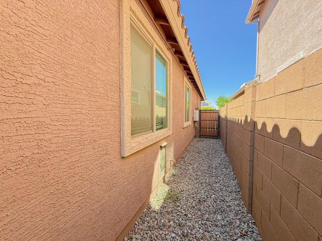 3811 S 64th Drive, Phoenix, AZ 85043