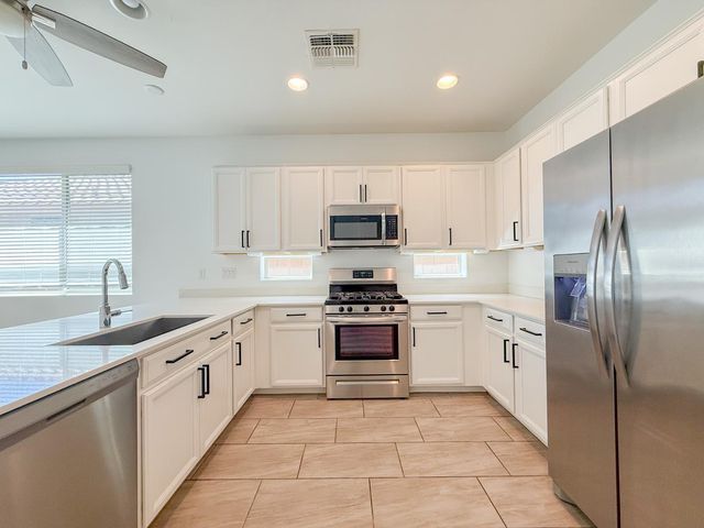 3811 S 64th Drive, Phoenix, AZ 85043