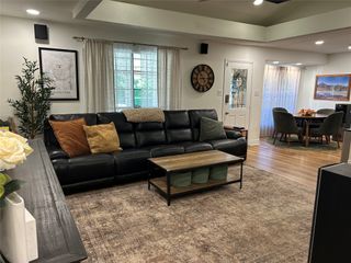 960 Meadowbrook, Grapevine, TX 76051