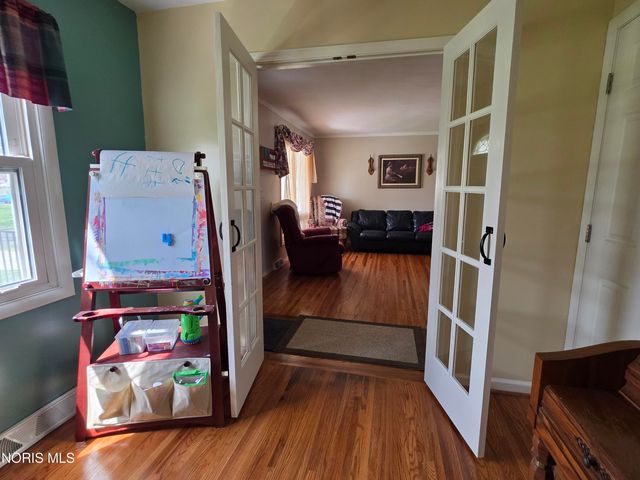 5328 Elaine Drive, Toledo, OH 43613