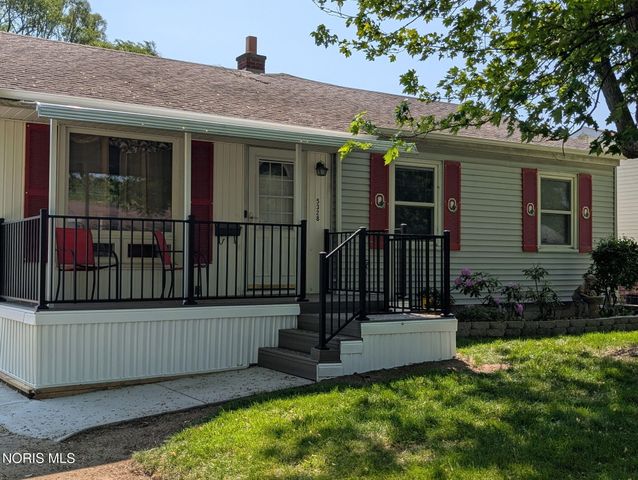 5328 Elaine Drive, Toledo, OH 43613