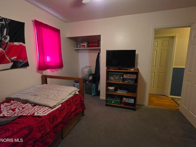 5328 Elaine Drive, Toledo, OH 43613