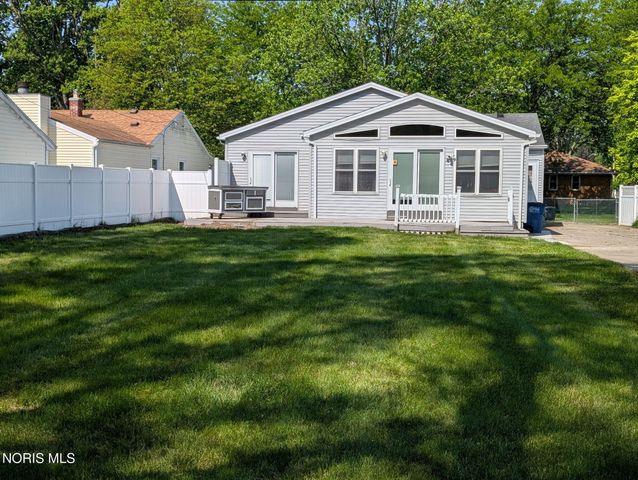5328 Elaine Drive, Toledo, OH 43613