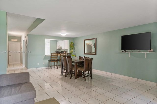 4713 N Pine Island Road, Sunrise, FL 33351