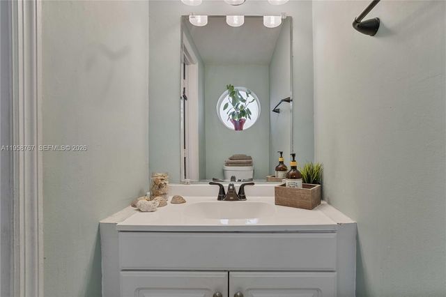 4713 N Pine Island Road, Sunrise, FL 33351