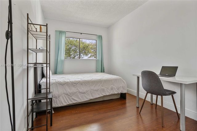 4713 N Pine Island Road, Sunrise, FL 33351