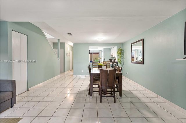 4713 N Pine Island Road, Sunrise, FL 33351