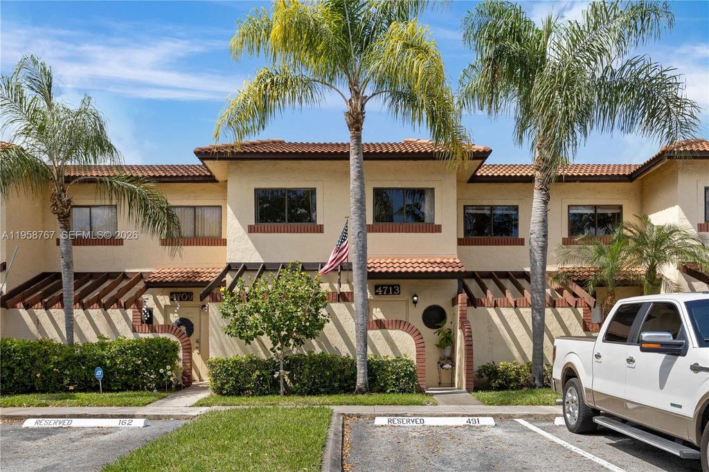 4713 N Pine Island Road, Sunrise, FL 33351
