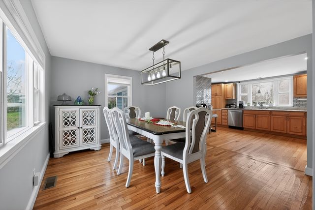 29 Elliott St, Danvers, MA 01923