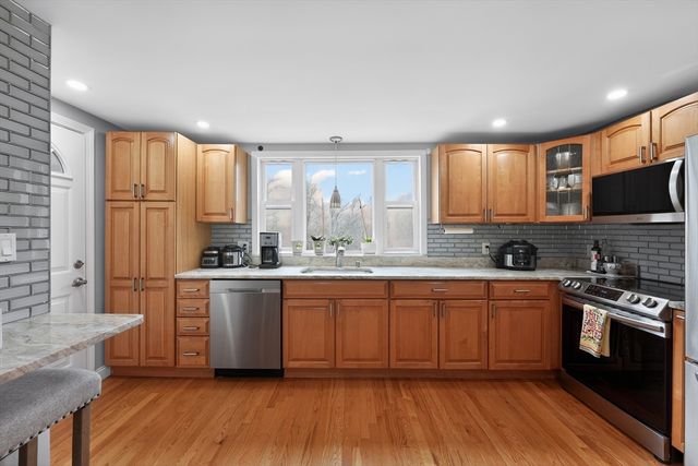 29 Elliott St, Danvers, MA 01923