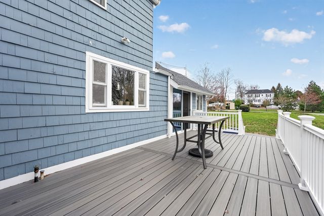 29 Elliott St, Danvers, MA 01923