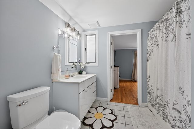 29 Elliott St, Danvers, MA 01923