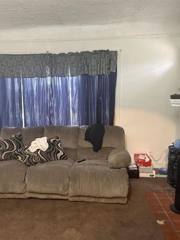 18709 Goulburn Street, Detroit, MI 48205