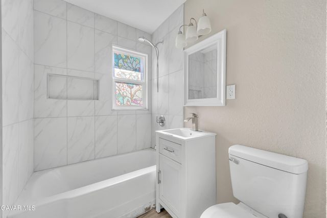 1041 W Avenue H2, Lancaster, CA 93534