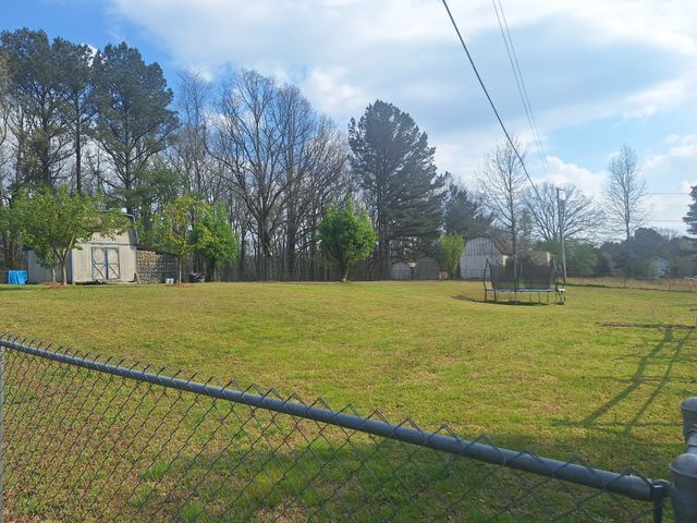20 Gaston Dr, Leoma, TN 38468