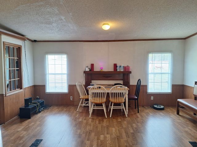 20 Gaston Dr, Leoma, TN 38468