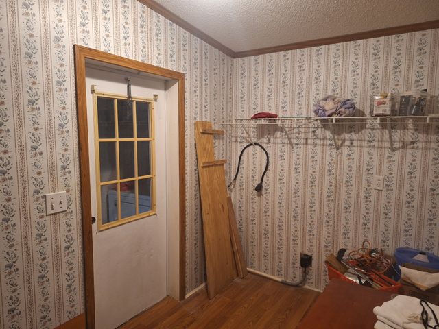 20 Gaston Dr, Leoma, TN 38468