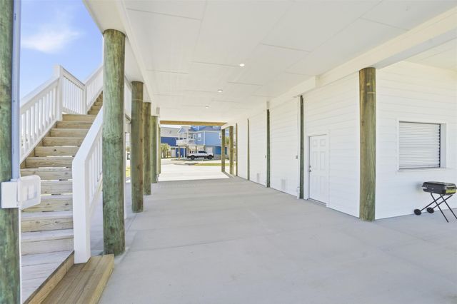 4010 Miramar Court, Galveston, TX 77554