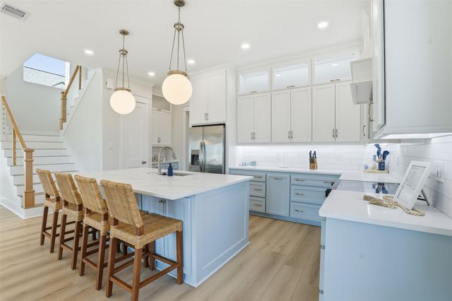 4010 Miramar Court, Galveston, TX 77554