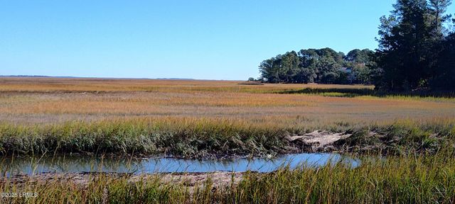 2 Black Skimmer Court, Beaufort, SC 29907