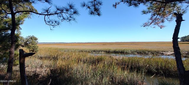 2 Black Skimmer Court, Beaufort, SC 29907