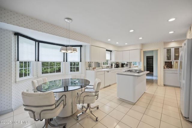 5 Woods Road, West Long Branch, NJ 07764