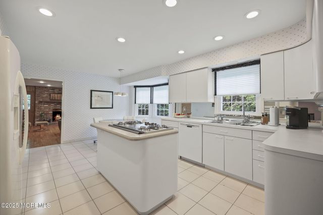 5 Woods Road, West Long Branch, NJ 07764