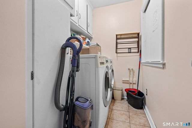 10 Staeth Road, East Hampton, CT 06424