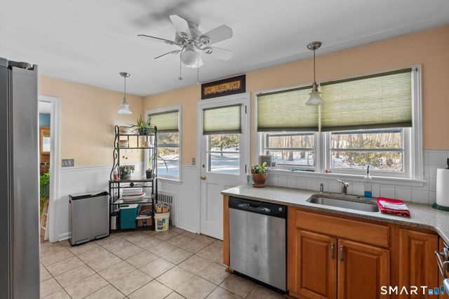 10 Staeth Road, East Hampton, CT 06424