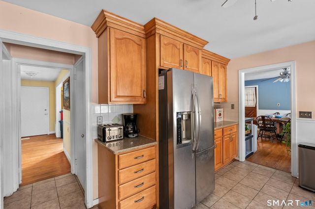 10 Staeth Road, East Hampton, CT 06424