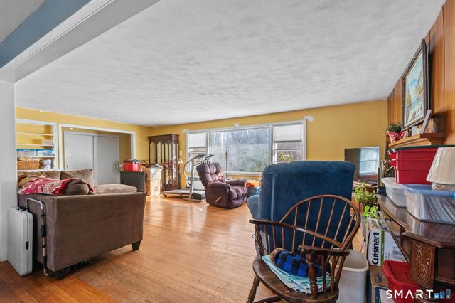 10 Staeth Road, East Hampton, CT 06424