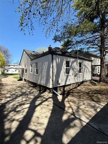 828 E Elza Avenue, Hazel Park, MI 48030