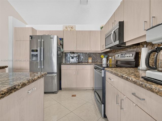 16203 NW 8th Drive, Pembroke Pines, FL 33028