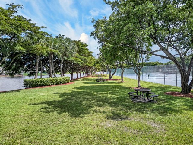 16203 NW 8th Drive, Pembroke Pines, FL 33028