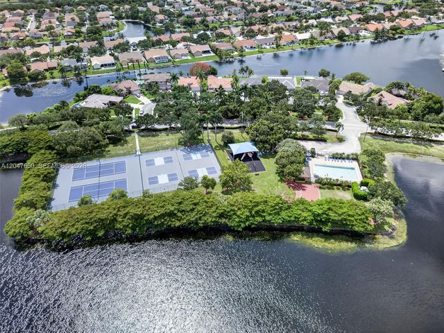 16203 NW 8th Drive, Pembroke Pines, FL 33028