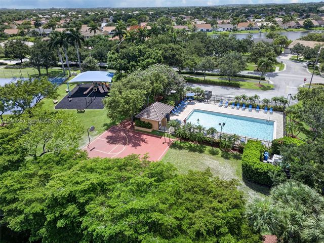 16203 NW 8th Drive, Pembroke Pines, FL 33028