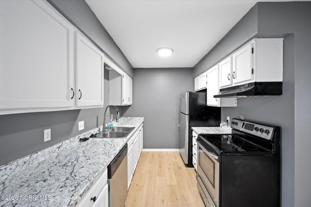 2161 Winterset Drive, Toledo, OH 43614