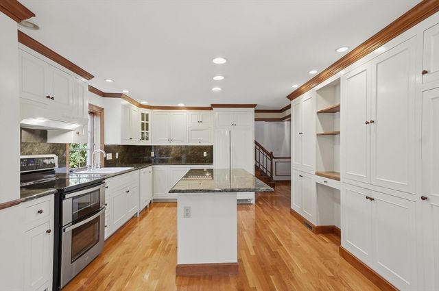 21 Greentree Lane, Newbury, MA 01922