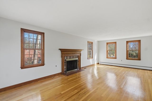 21 Greentree Lane, Newbury, MA 01922