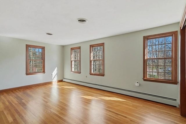21 Greentree Lane, Newbury, MA 01922