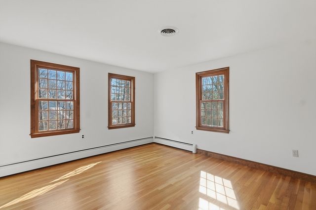 21 Greentree Lane, Newbury, MA 01922