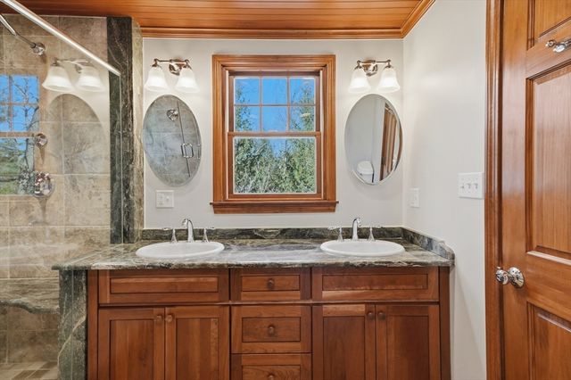 21 Greentree Lane, Newbury, MA 01922