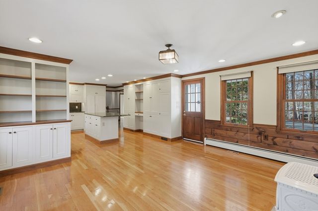 21 Greentree Lane, Newbury, MA 01922