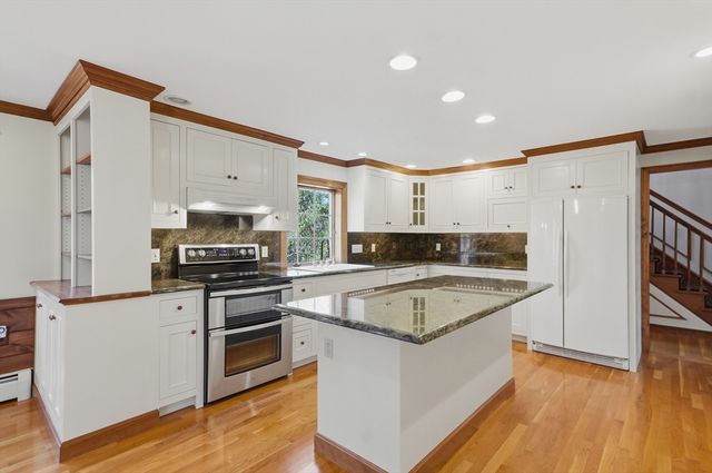21 Greentree Lane, Newbury, MA 01922