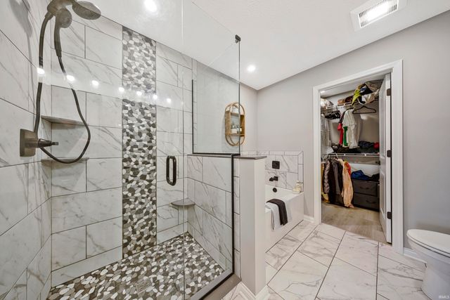 5082 Jackson Drive, Newburgh, IN 47630