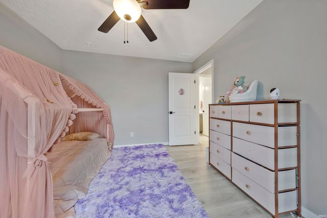 5082 Jackson Drive, Newburgh, IN 47630