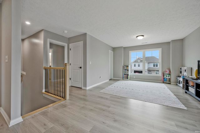 5082 Jackson Drive, Newburgh, IN 47630