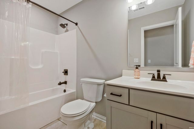 5082 Jackson Drive, Newburgh, IN 47630