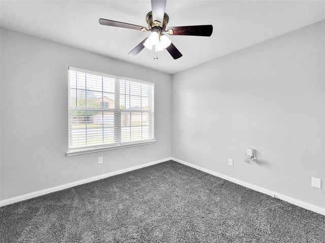 930 Paradise Road, Baytown, TX 77521