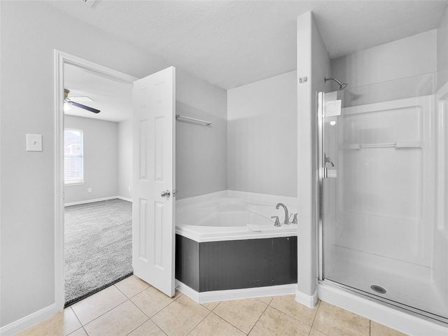 930 Paradise Road, Baytown, TX 77521